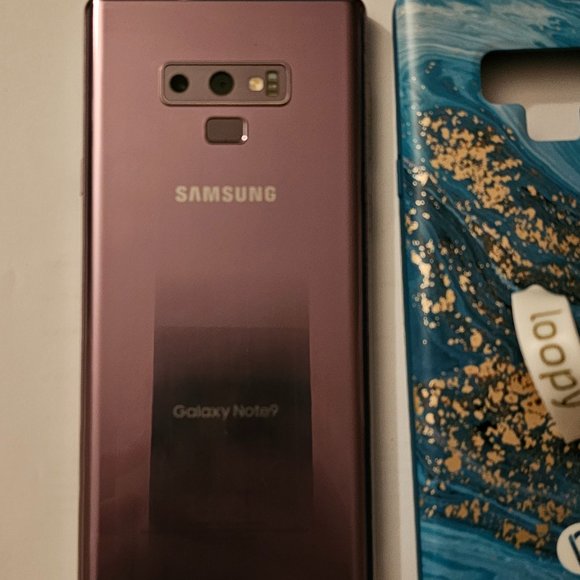 Galaxy note 9 in purple